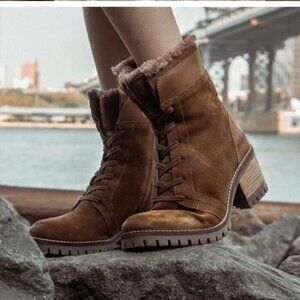 Vintage Foundry Boots Size 7  NWOB